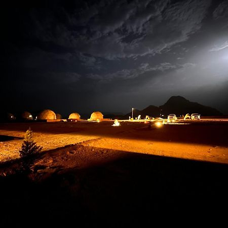 Rum Island Luxury Camp & Bubbles Hotel Wadi Rum Exterior photo
