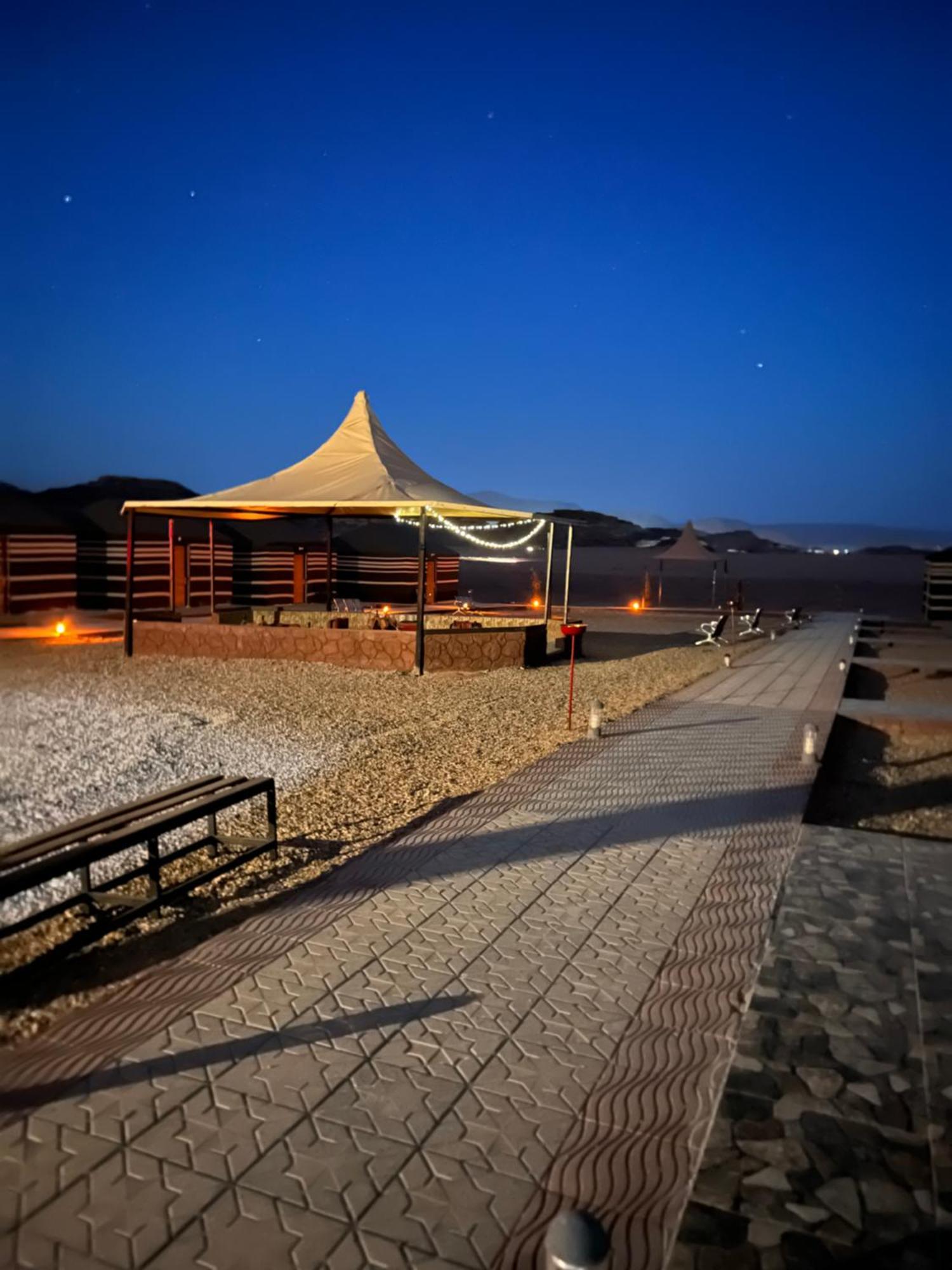 Rum Island Luxury Camp & Bubbles Hotel Wadi Rum Exterior photo