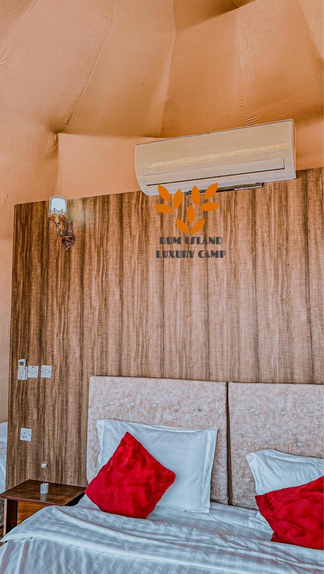 Rum Island Luxury Camp & Bubbles Hotel Wadi Rum Exterior photo