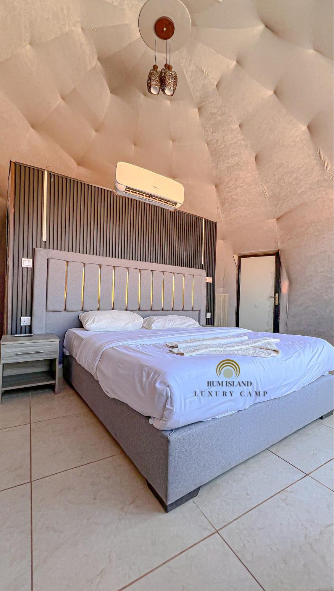 Rum Island Luxury Camp & Bubbles Hotel Wadi Rum Exterior photo
